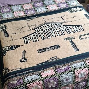 Vintage Beacon Home Improvement Green and Cream Textured Throw